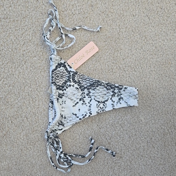 NWT Chloe Rose Revolve Dream On Snake Print Bikini Bottom Size Medium - Picture 5 of 7
